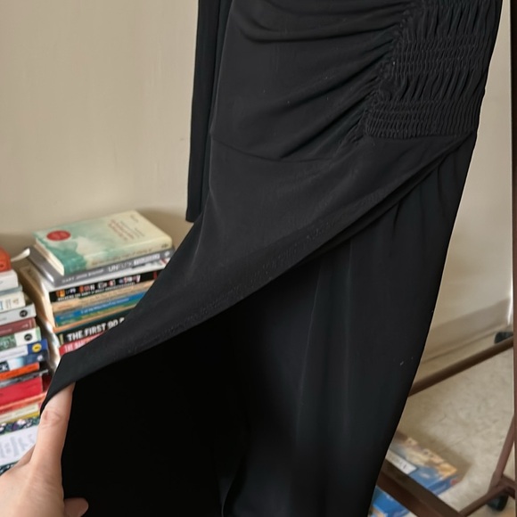 Simply Vera Wang Black Ruched Side Long Sleeve Midi Dress - Picture 4 of 8